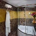 Golden 2*