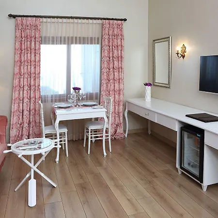 Golden 2* Adana
