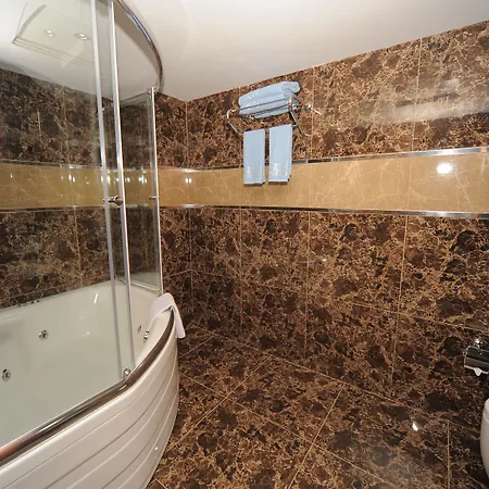 Golden 2* Adana